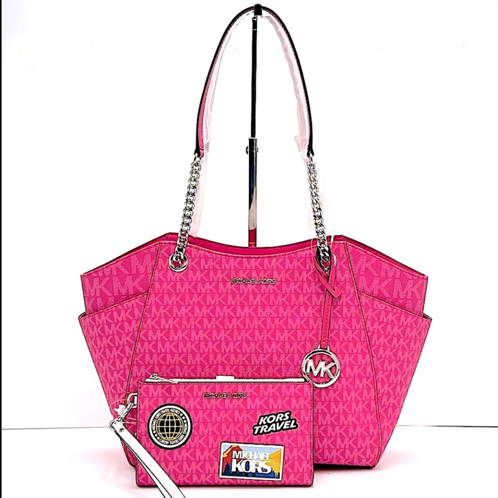 Michael Kors Lg Signtr Logo Chain Shoulder Tote Bag & Large Wristlet
Dragonfrui - Picture 3 of 16